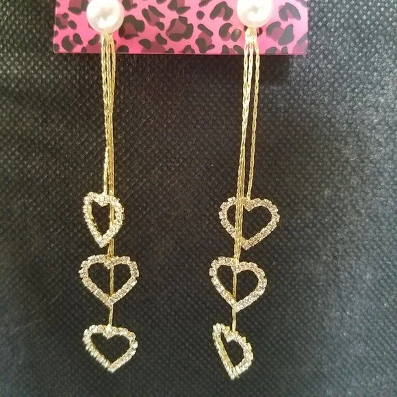Betsey Johnson Tiered Heart Earrings - NWT - Picture 5 of 7